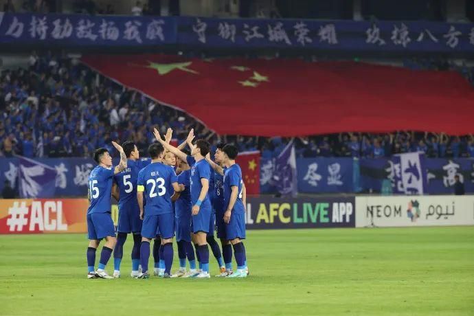 边摸边亲奶边做爽的导演是谁